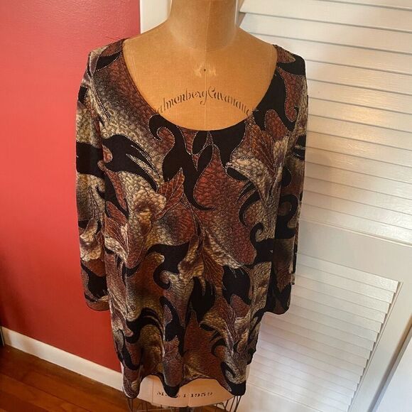 BRITTANY BLACK WOMAN | 3/4 fan sleeve black & earth tones blouse 3X - Picture 2 of 7